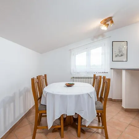Lovely In With Kitchen *
